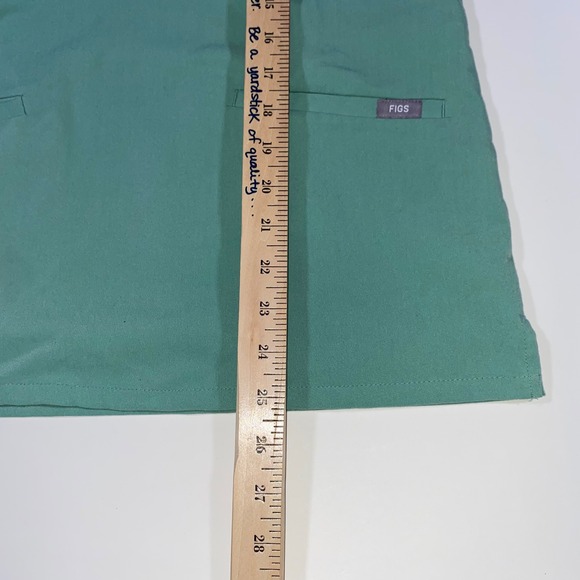 FIGS Technical Collection Women's Scrub Top Teal Green XS V Neck Short Sleeve - Picture 4 of 6